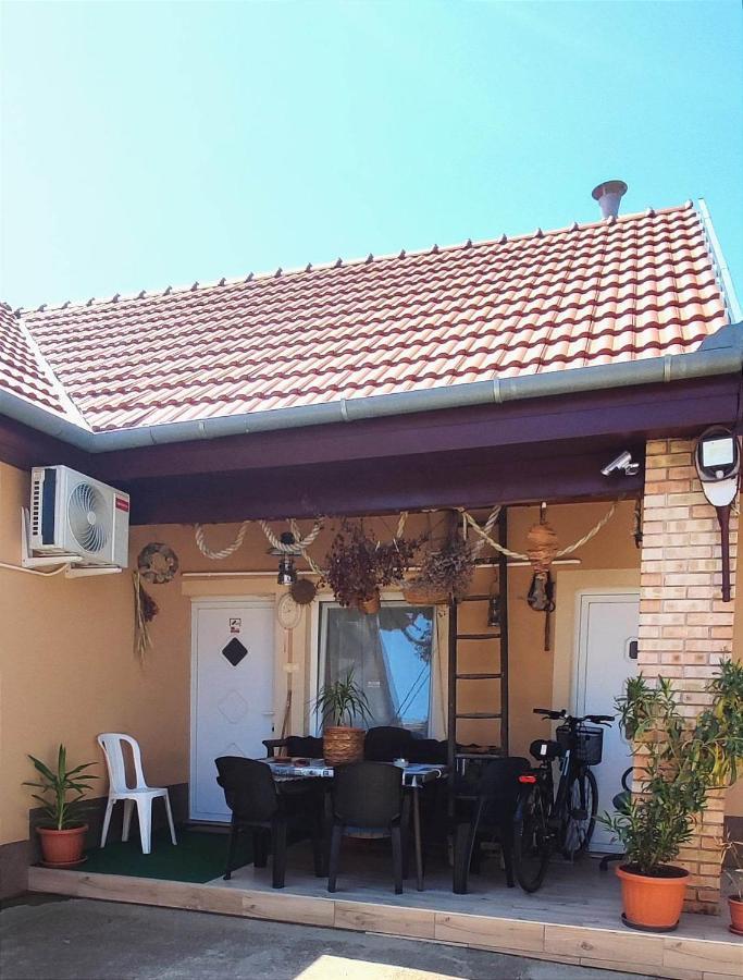 Apartament Bundik Vendeghaz Berettyóújfalu Zewnętrze zdjęcie