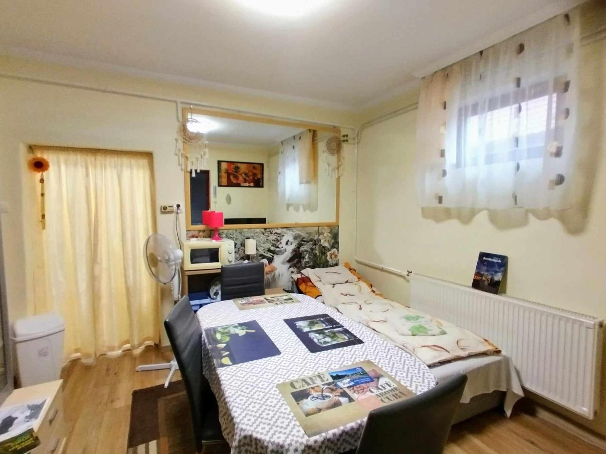 Apartament Bundik Vendeghaz Berettyóújfalu Zewnętrze zdjęcie